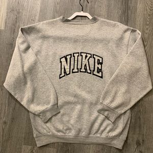 Nike 90s crewneck
